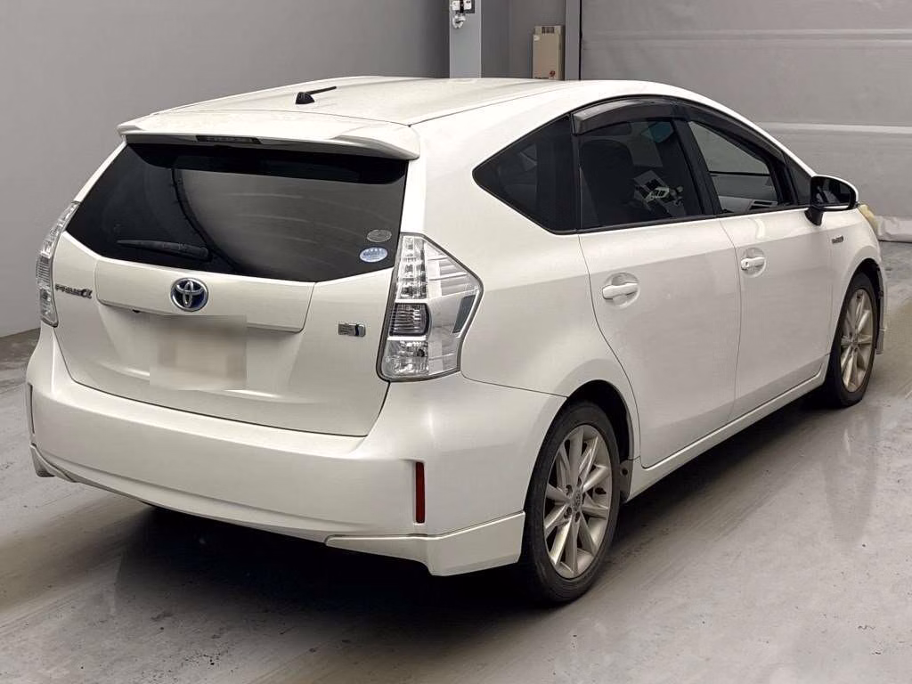 TOYOTA PRIUS ALPHA