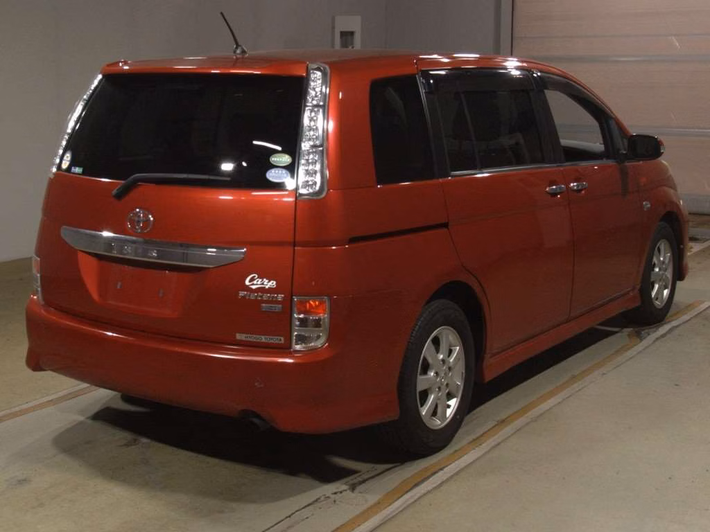 TOYOTA ISIS