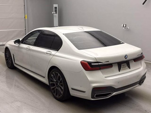 BMW 7-SERIES