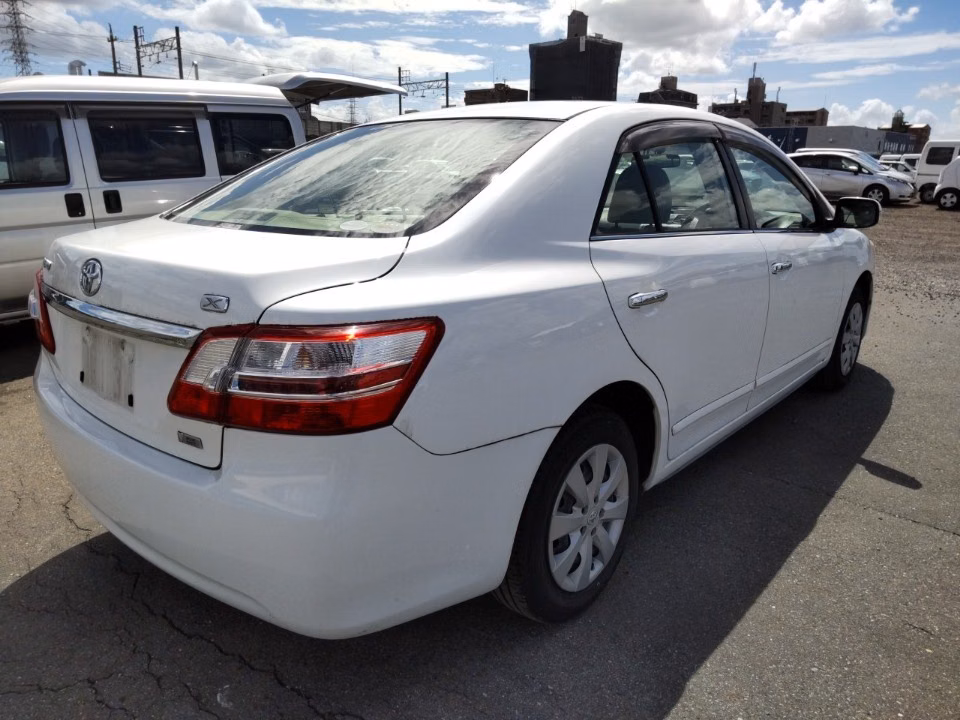 TOYOTA PREMIO