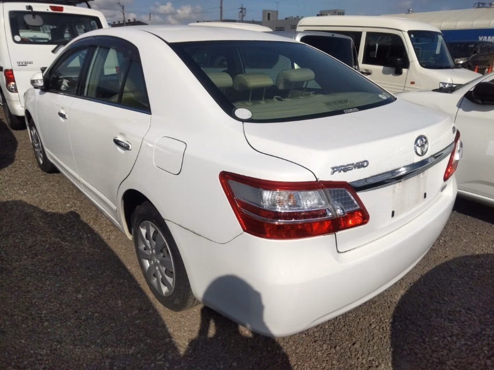 TOYOTA PREMIO