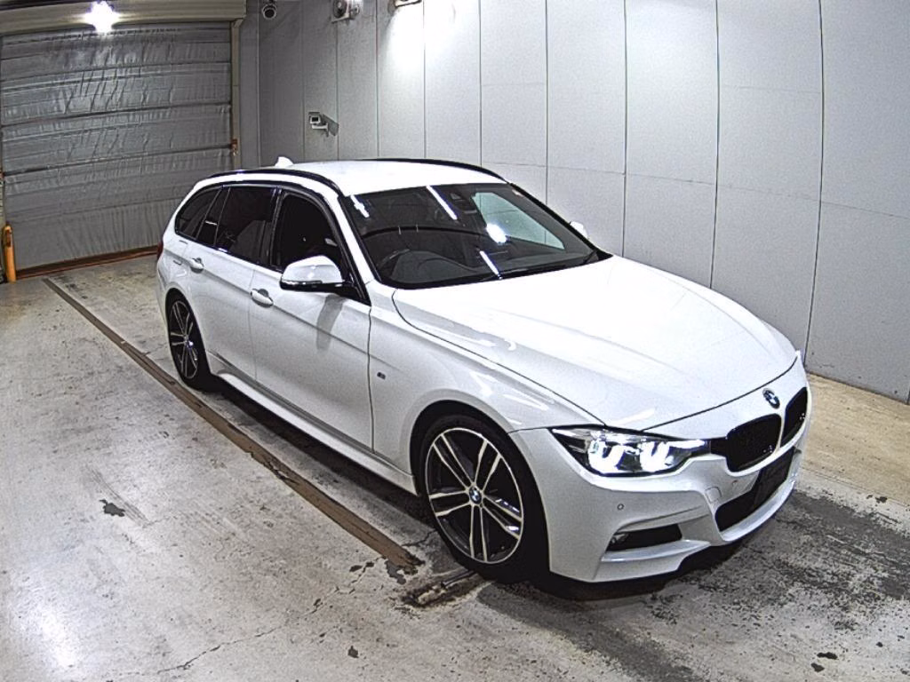 BMW 3-SERIES