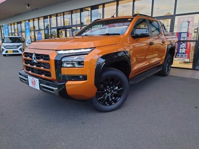 MITSUBISHI TRITON