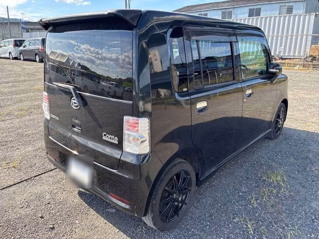 DAIHATSU MOVE CONTE