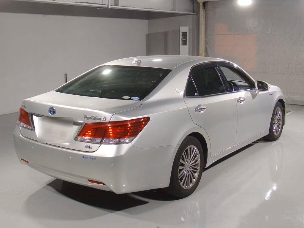 TOYOTA CROWN