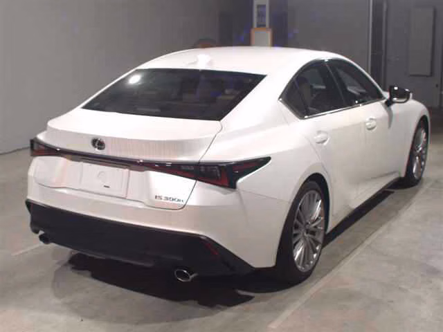 LEXUS IS300H