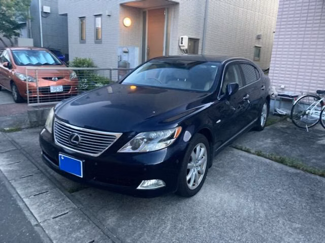 Lexus LS600h