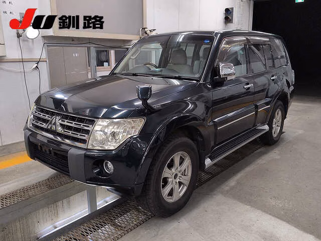 MITSUBISHI PAJERO