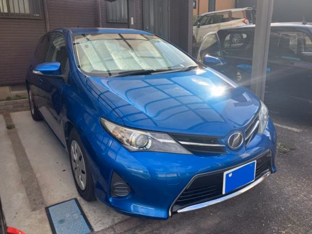 TOYOTA AURIS