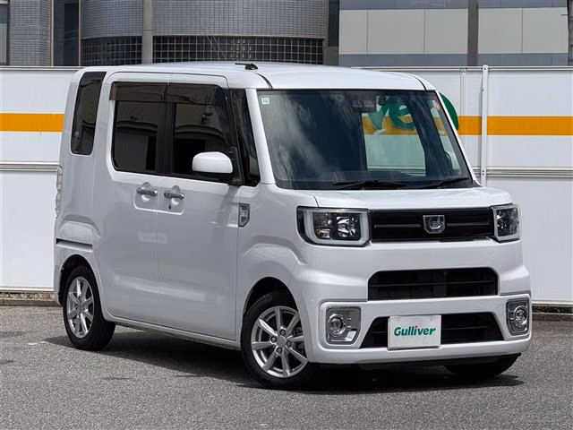 DAIHATSU WAKE