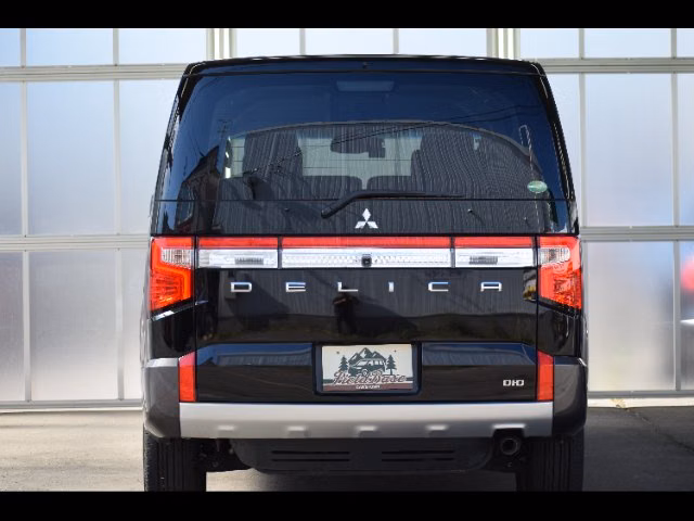MITSUBISHI DELICA D:5
