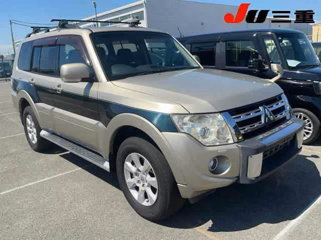 MITSUBISHI PAJERO