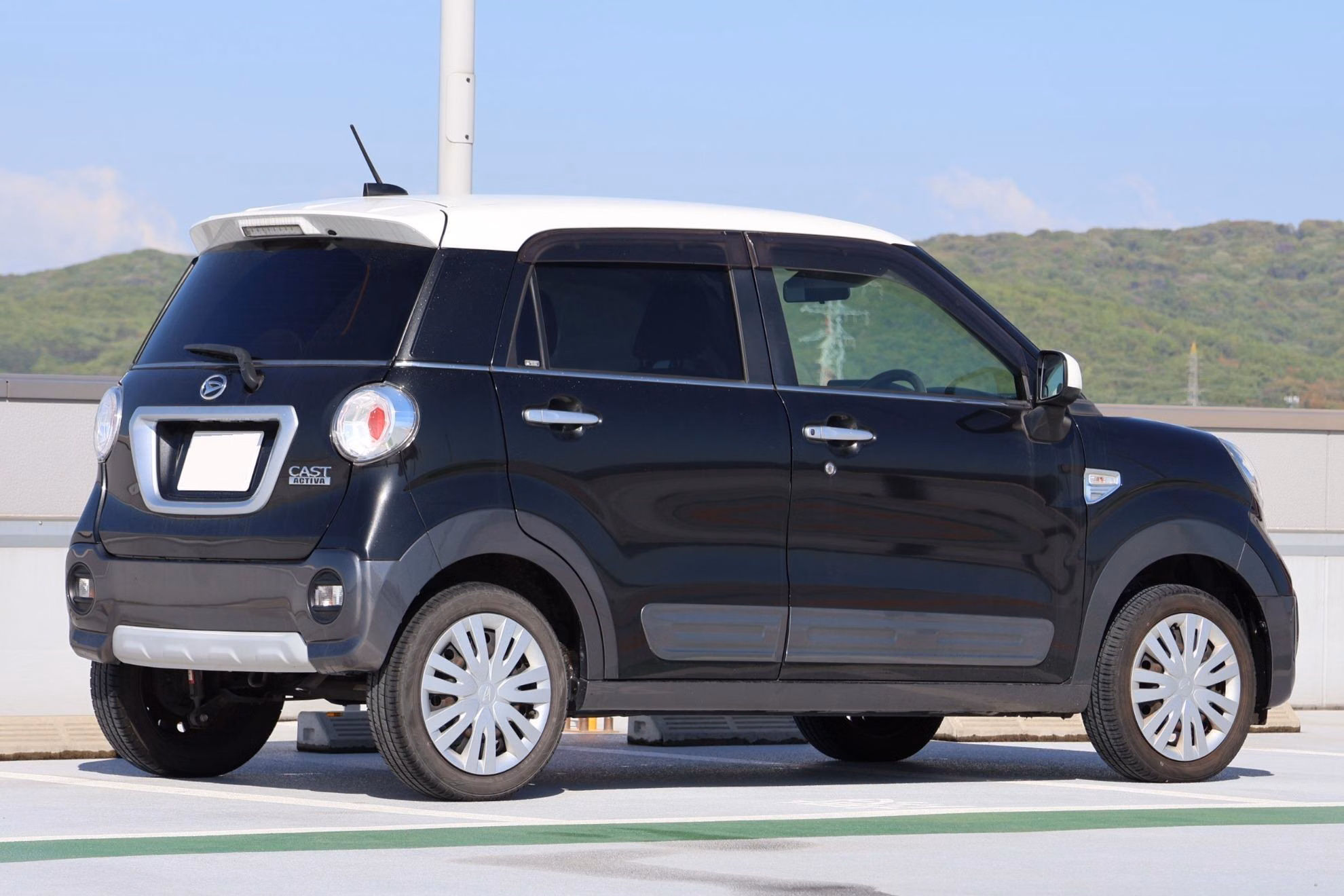 DAIHATSU CAST