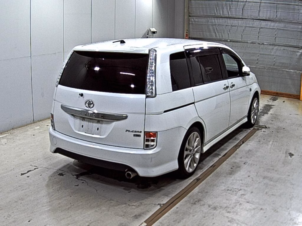 TOYOTA ISIS
