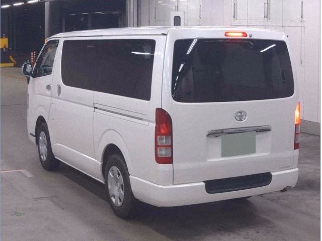 TOYOTA REGIUS ACE