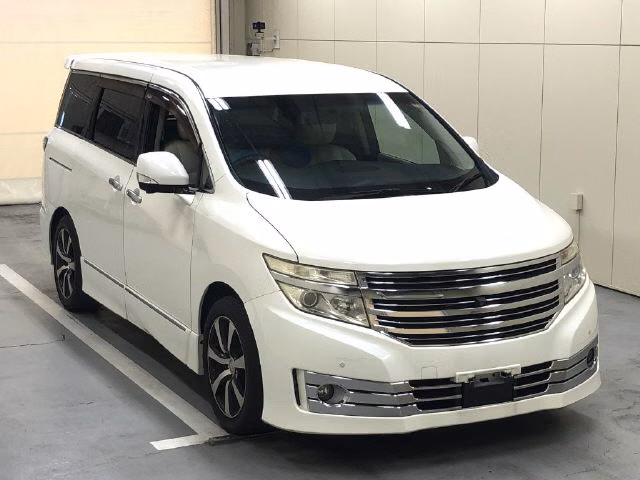 NISSAN ELGRAND