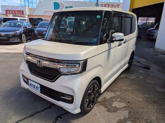HONDA N-BOX