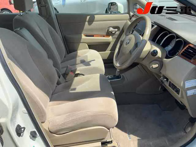 NISSAN TIIDA LATIO