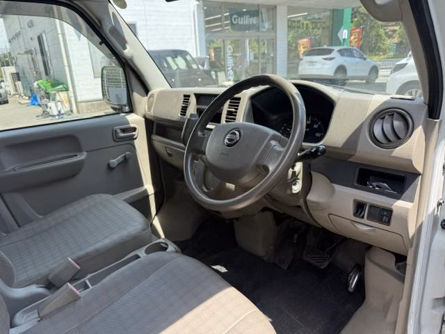 NISSAN NV100 CLIPPER