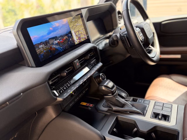 TOYOTA LAND CRUISER PRADO