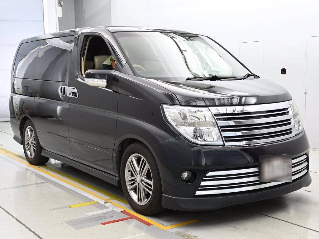 NISSAN ELGRAND