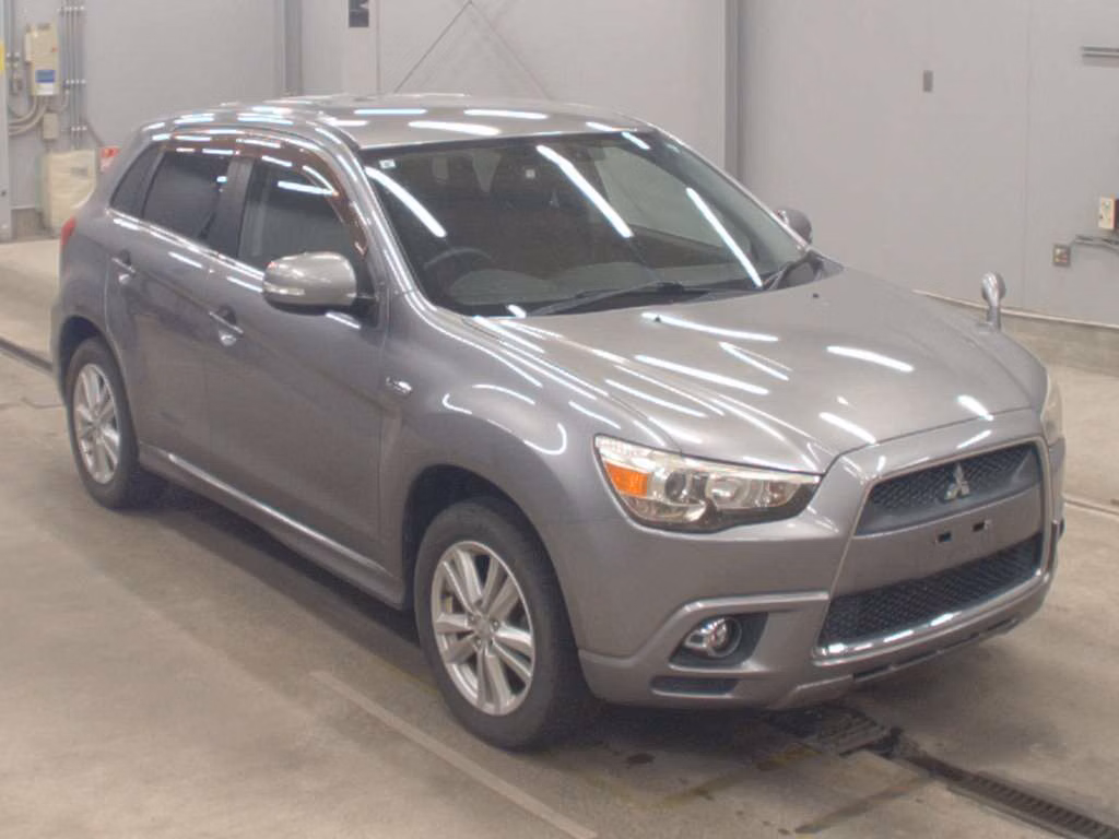 MITSUBISHI RVR
