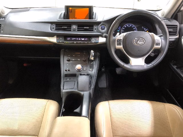 LEXUS CT200H