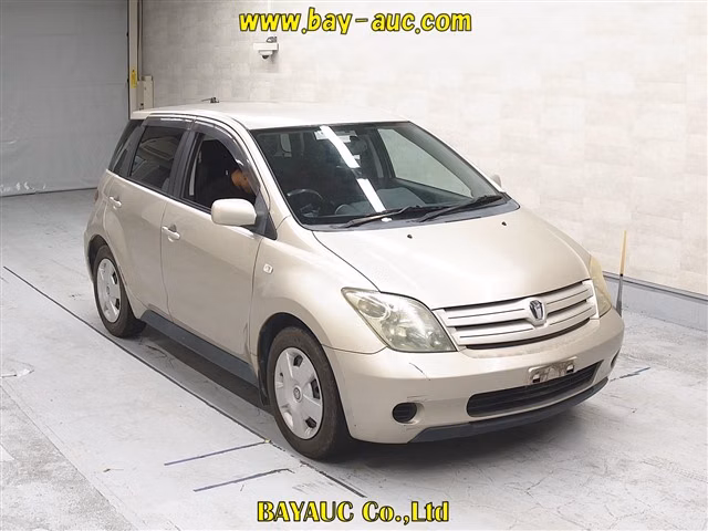 TOYOTA IST