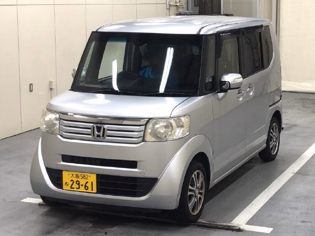 HONDA N-BOX