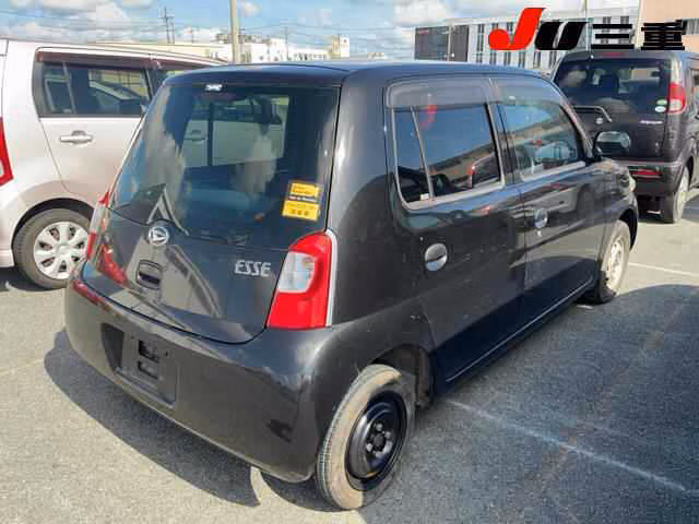 DAIHATSU ESSE