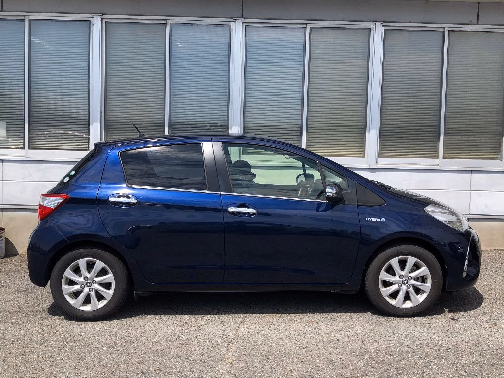 TOYOTA VITZ