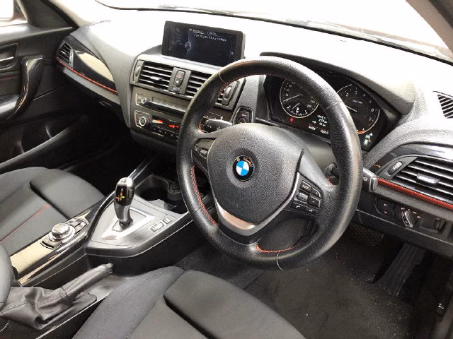 BMW 1-SERIES