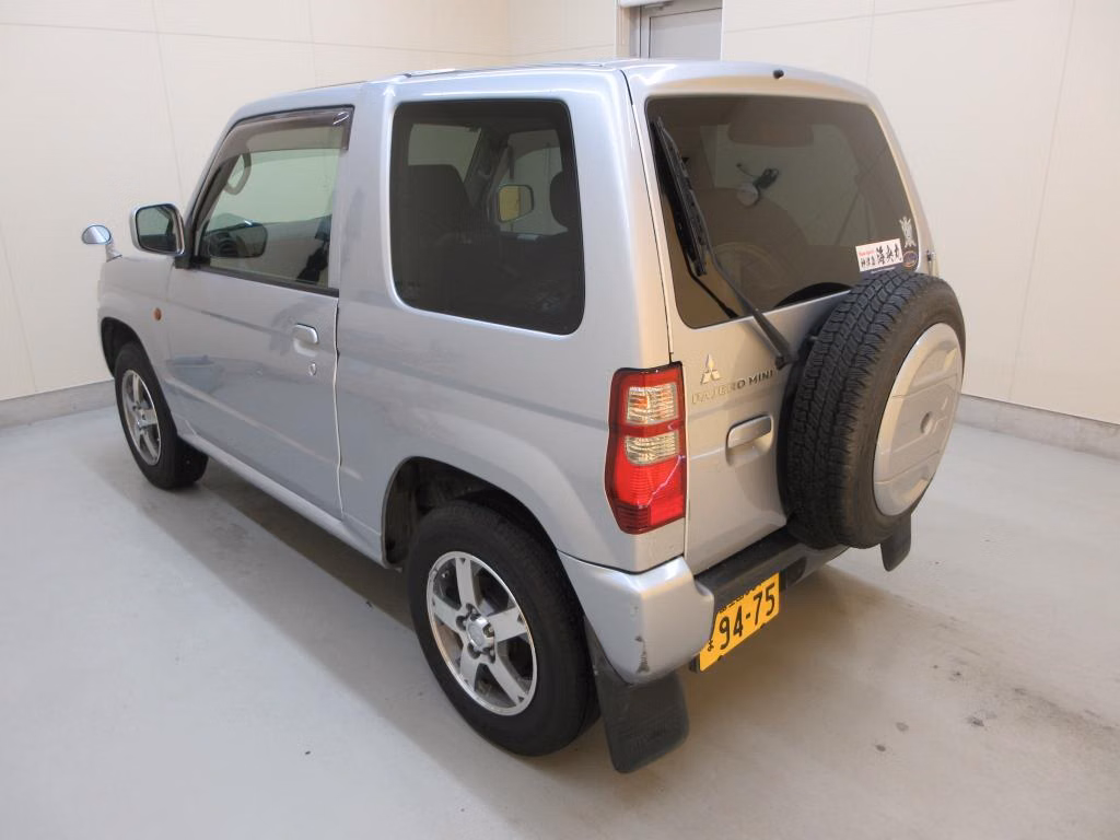 MITSUBISHI PAJERO MINI