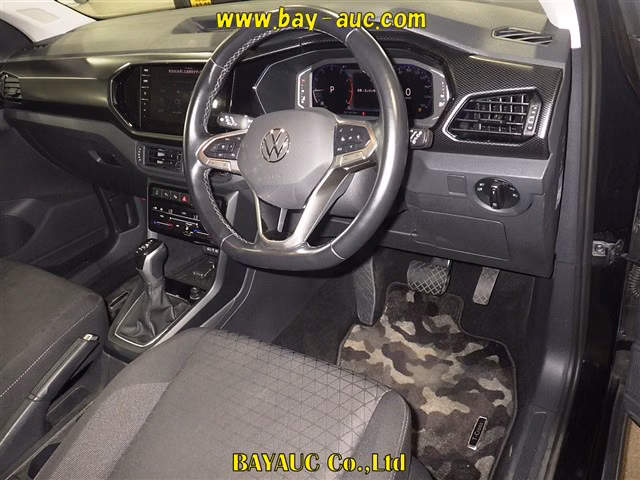 VOLKSWAGEN T-CROSS