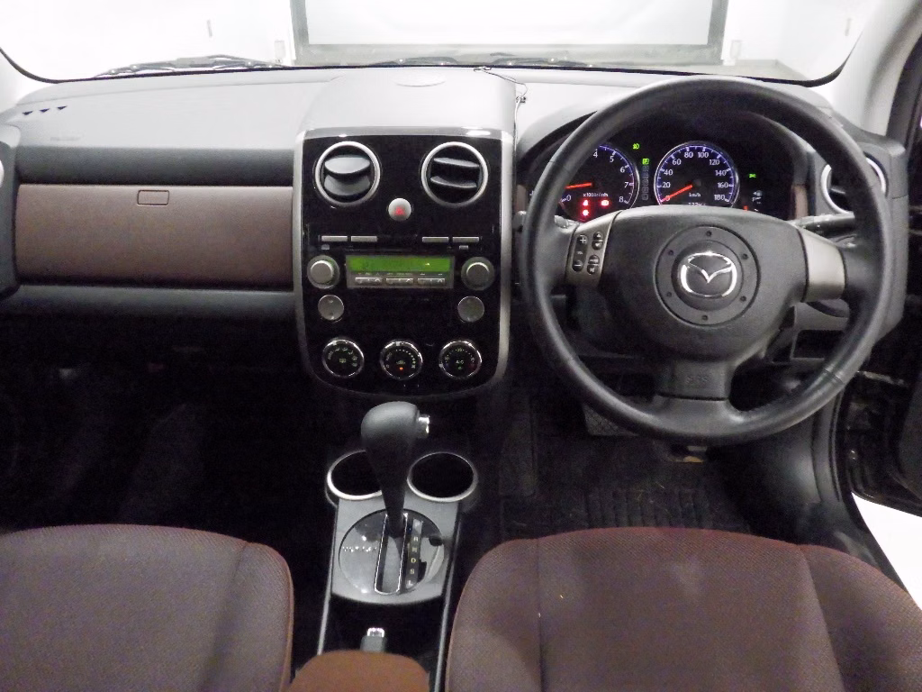 MAZDA VERISA