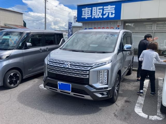 MITSUBISHI DELICA D:5