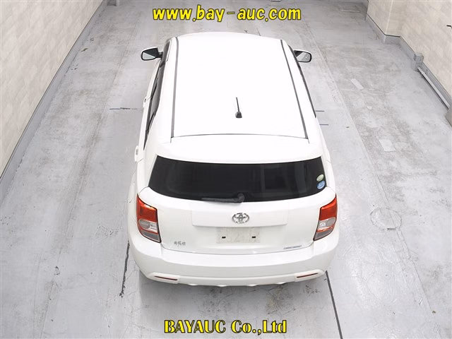 TOYOTA IST