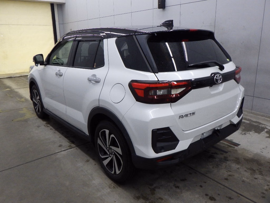 TOYOTA RAIZE
