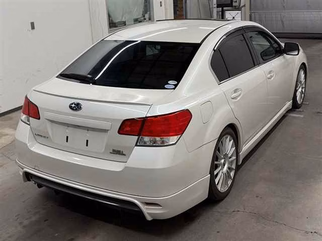 SUBARU LEGACY B4