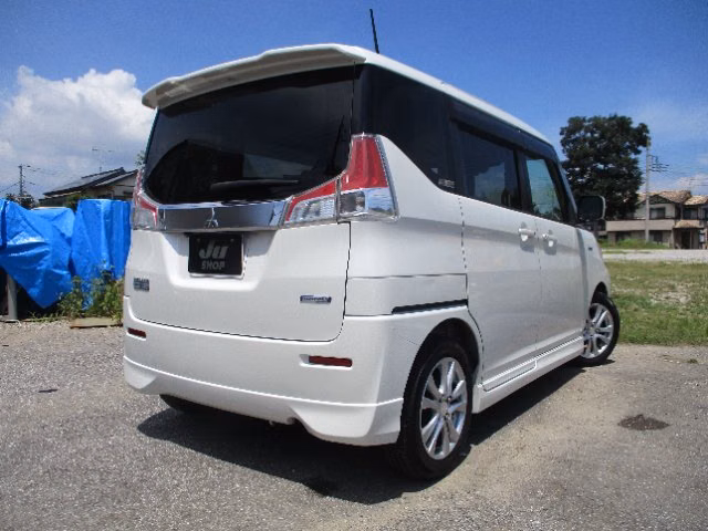 MITSUBISHI DELICA D:2