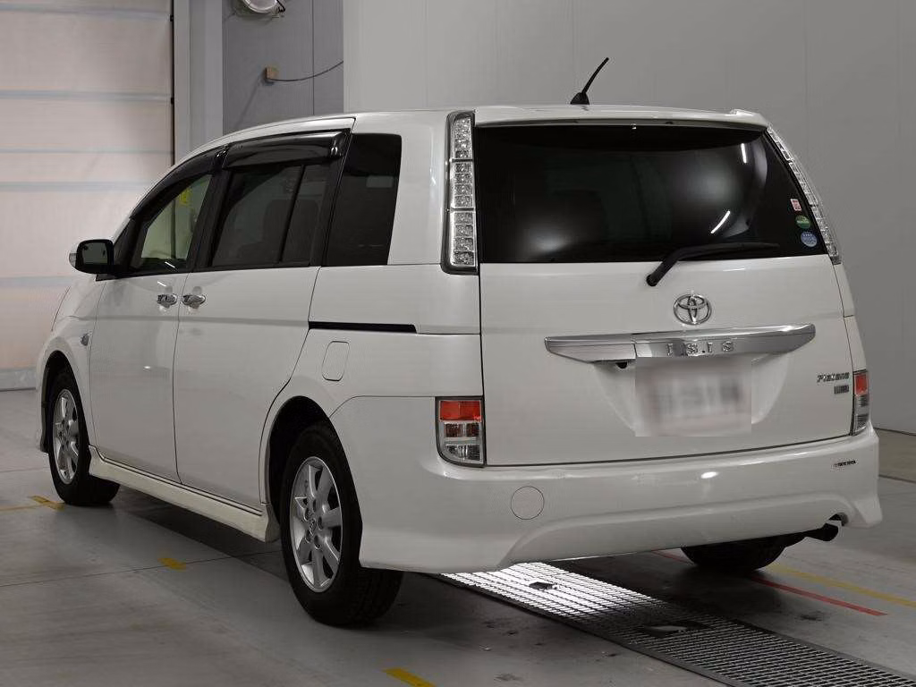 TOYOTA ISIS