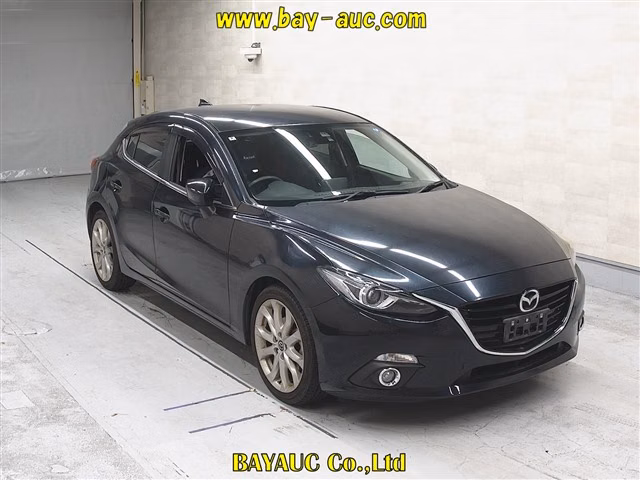 MAZDA AXELA