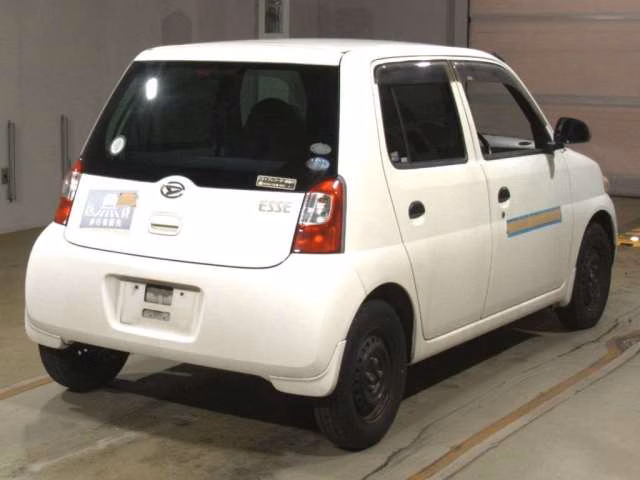 DAIHATSU ESSE