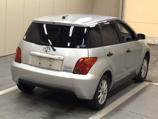 TOYOTA IST