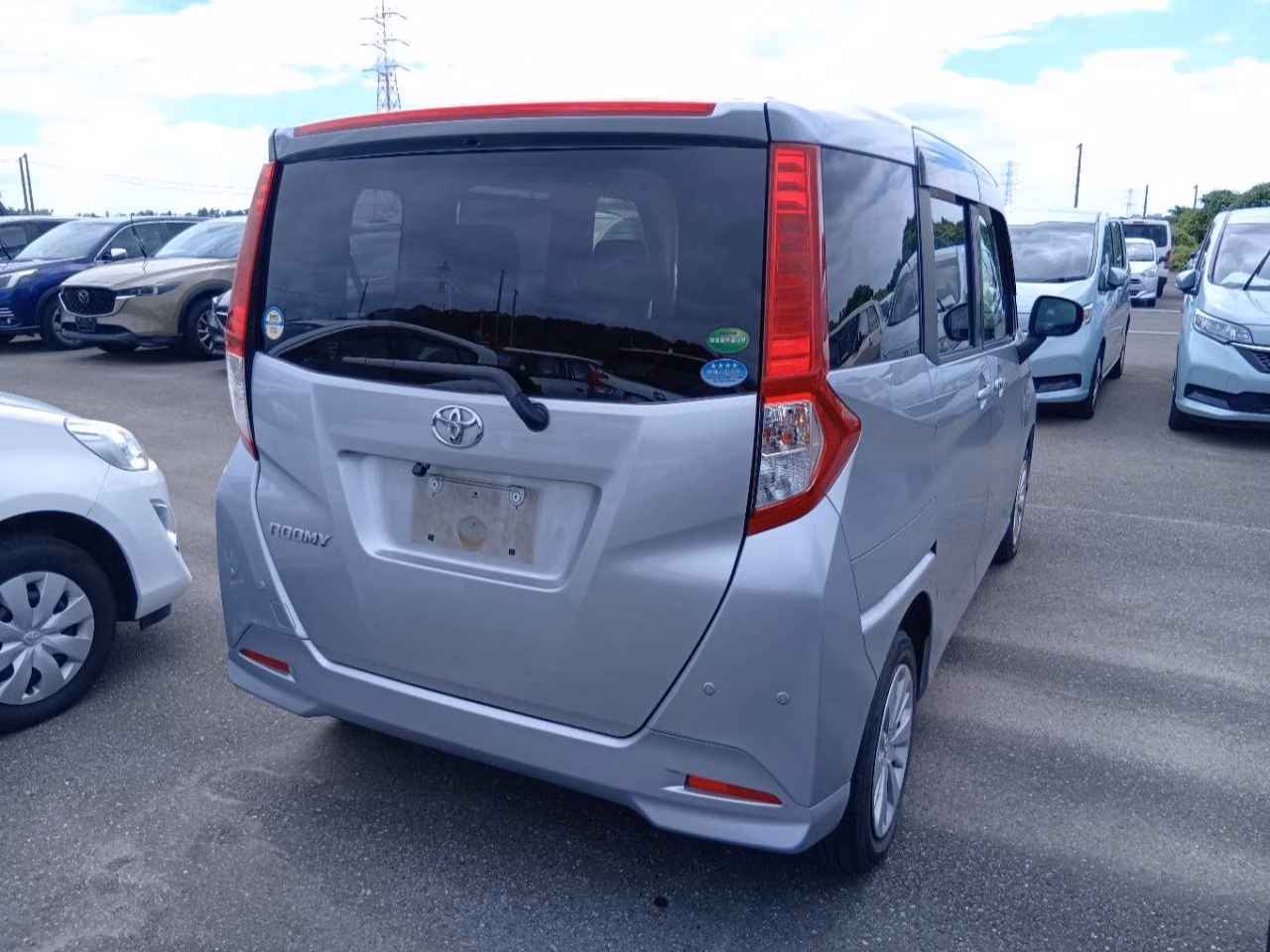 TOYOTA ROOMY