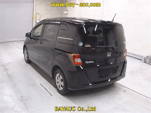HONDA FREED SPIKE