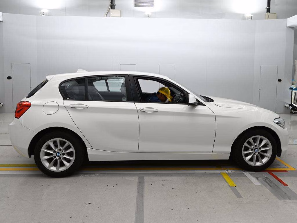 BMW 1-SERIES