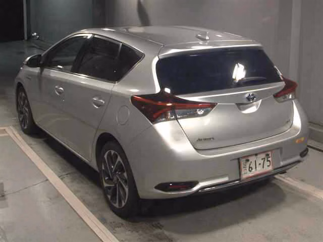 TOYOTA AURIS