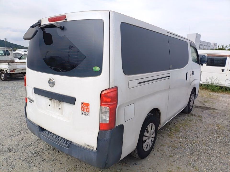 NISSAN NV350 CARAVAN