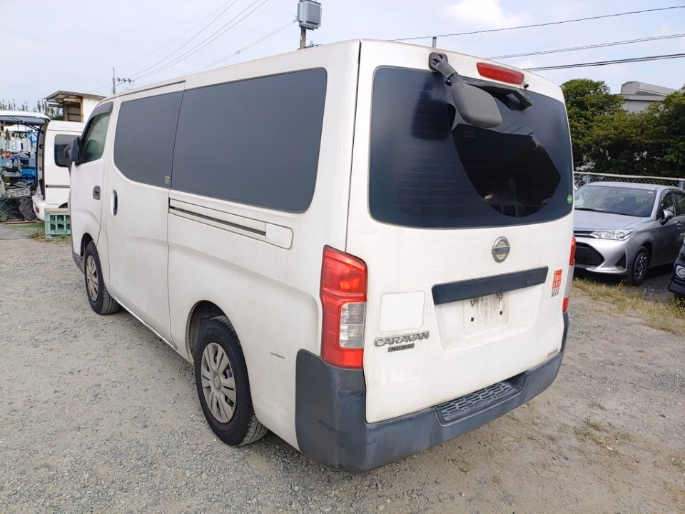 NISSAN NV350 CARAVAN